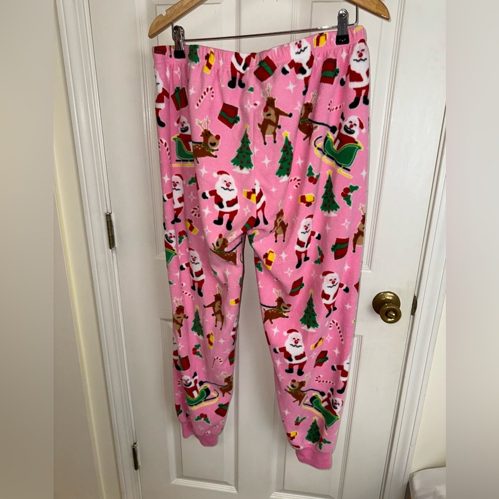 Holiday Pajamas Women’s XL - Picture 7 of 7